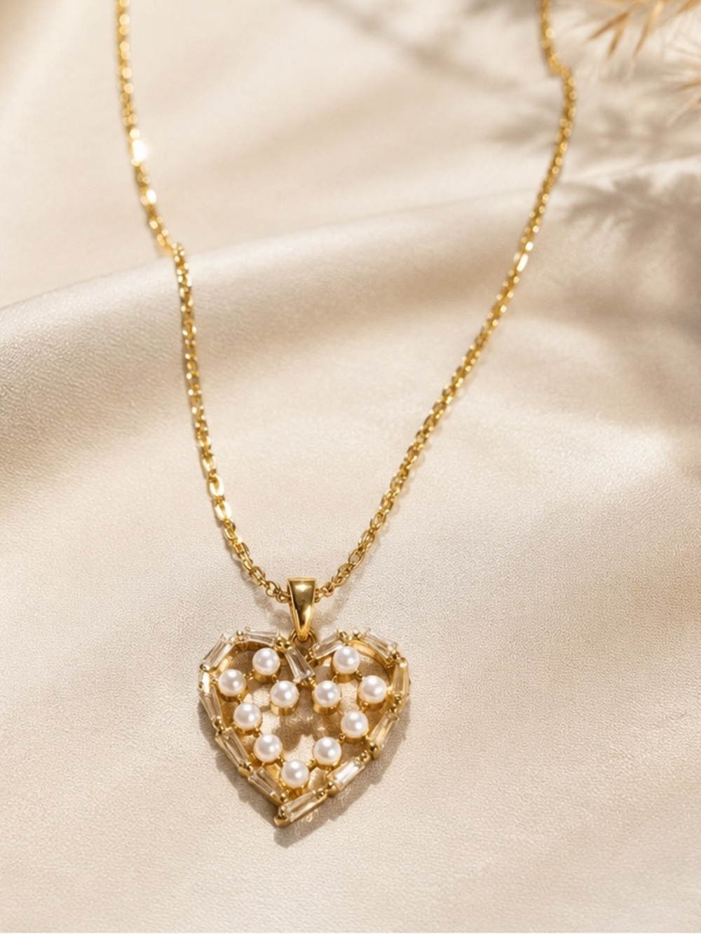 Gold Heart Pearl Pendant Necklace - Women's Jewelry